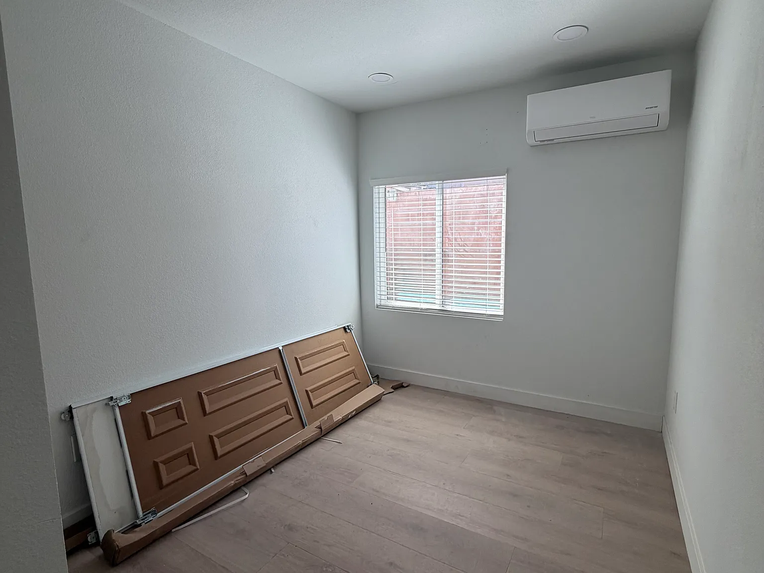 3 bed, 1000 sqft, $3,000 — Photo 3