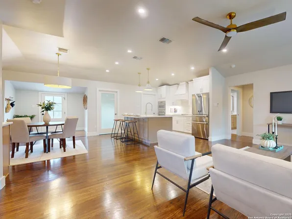 130 Larchmont, San Antonio, TX 78209