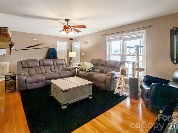5th image of 104 Fallston Heights Dr
