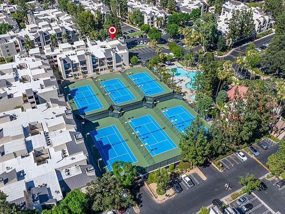 4th image of 5565 Canoga Ave APT 104