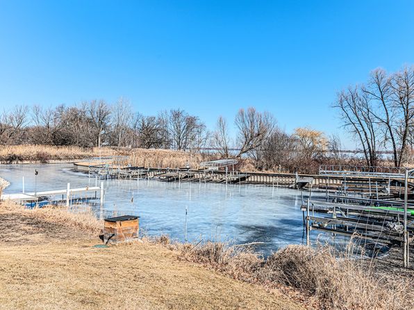 7202 Viscaya Dr, Spring Grove, IL 60081