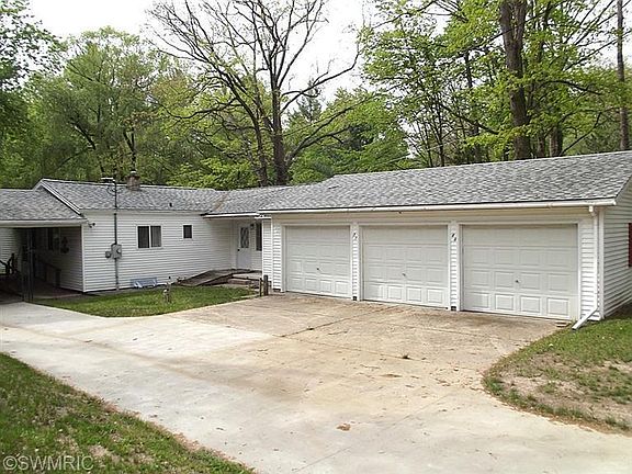 5th image of 7744 E Saint Huberts Trl