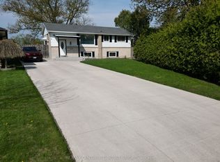 11 Kenwood Cres, London, ON N5Y 3W6