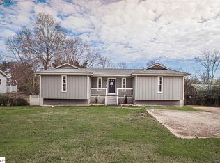 108 Abbotsford Dr, Simpsonville, SC 29681