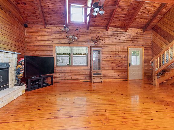 2nd image of 870 Clover Road