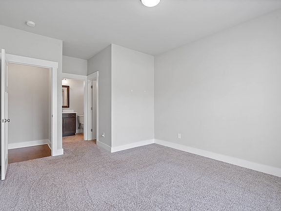 3rd image of 14778 Greenleaf Dr