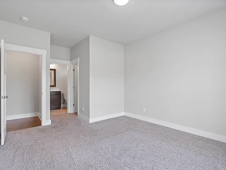 14778 Greenleaf Dr — Photo 6