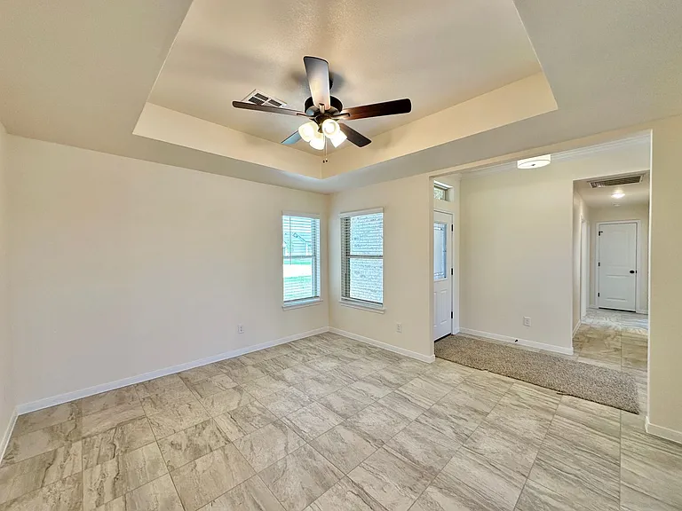905 Galloway Dr — Photo 9