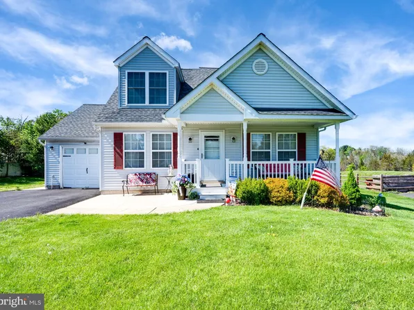 8500 Memorial Dr, Green Lane, PA 18054