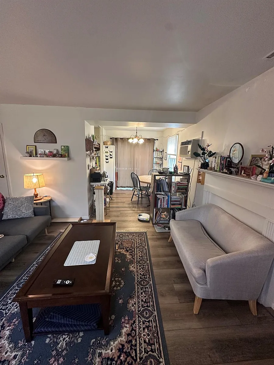 Building Photo - 602 Manor Dr
