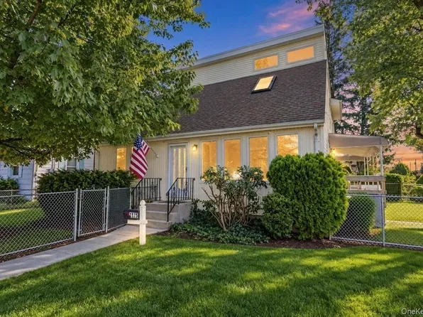 2176 6th Street, East Meadow, NY 11554