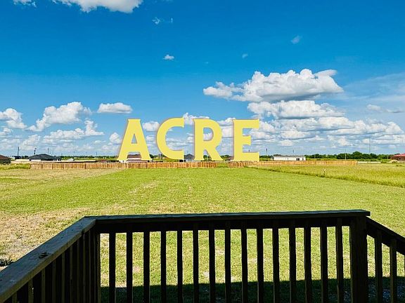 3rd image of 173 Medina Verde