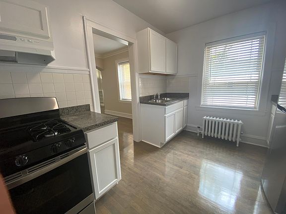 4th image of 5900 N Campbell Ave #3