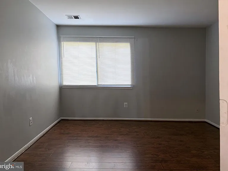10237 Prince Pl #25-105 — Photo 17