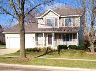 205 Vista Dr, Cottage Grove, WI 53527