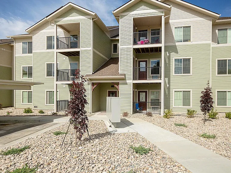Pheasant Ridge Apartments — Photo 2