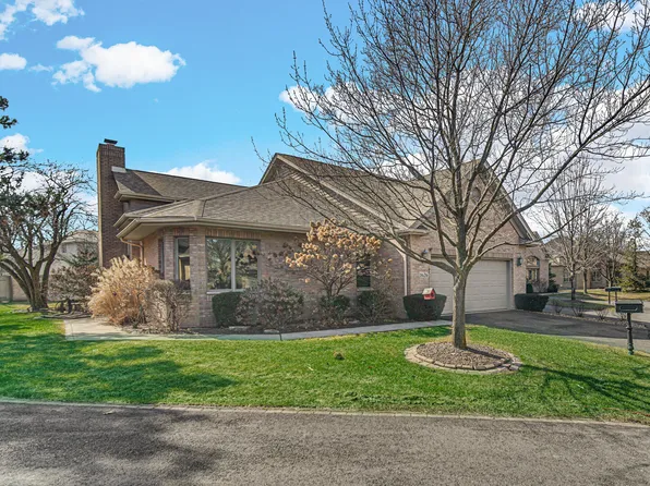 1626 James Edward Dr, Munster, IN 46321