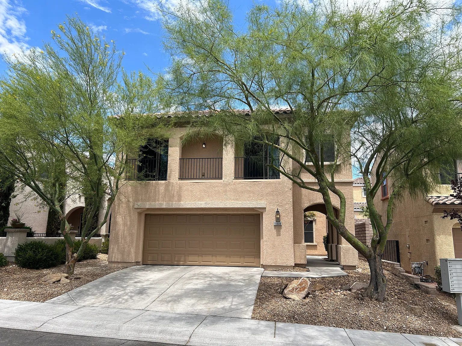 3 bed, 2.5 bath, 2041 sqft, $2,450 — Photo 1