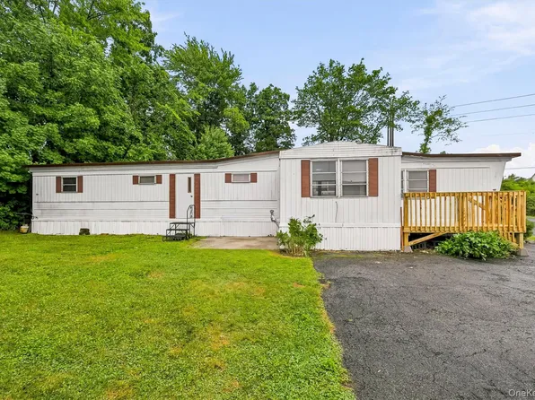 327 Currycross Road, New Windsor, NY 12553