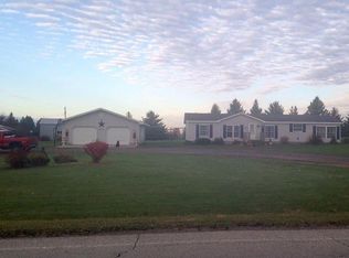 3917 D Rd, Bark River, MI 49807
