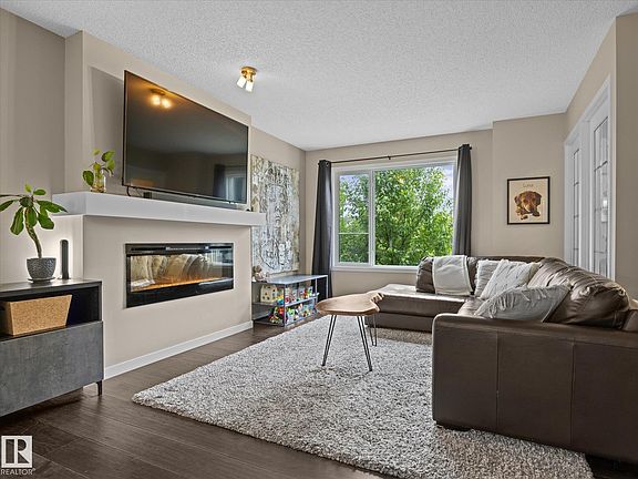 5th image of 2533 Price Way SW
