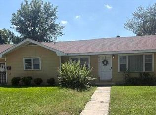 611 W McCorkle Cir, Greenville, MS 38703