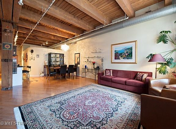5th image of 360 W Illinois St APT 419
