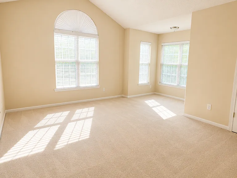 151 Silverwood Trl — Photo 10