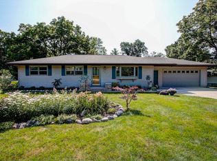 5456 S Martha Dr, New Berlin, WI 53146