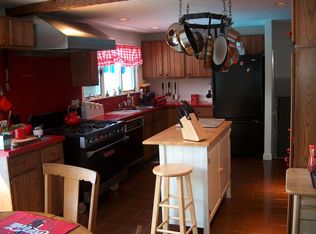 17 Lorraine Ter, Marblehead, MA 01945