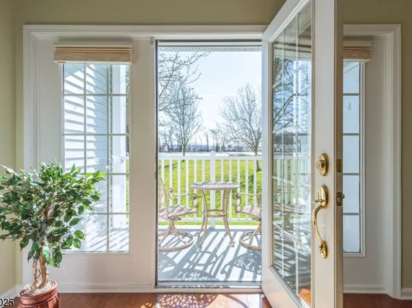 5005 Brookfield Glen Dr #5, White Twp., NJ 07823