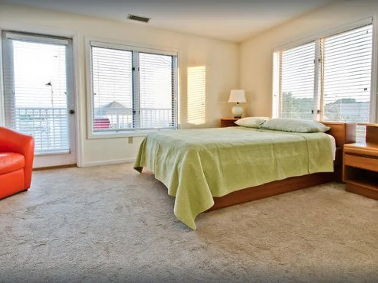 22 Oceanside Pl — Photo 29