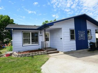 2206 Fallcreek Ct, Grand Forks, ND 58201