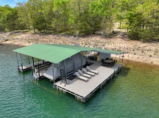 1203 Edgewater Dr, Eureka Springs, AR 72631