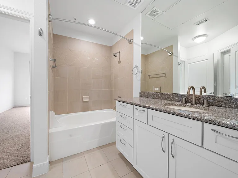 3333 Allen Pkwy #801 — Photo 30