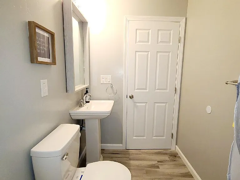 1409 N Thornburg St #ADU — Photo 10