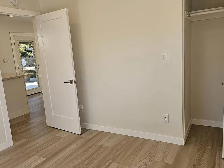 Unit Photo