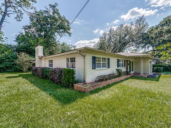 5th image of 2511 Buttonwood Dr