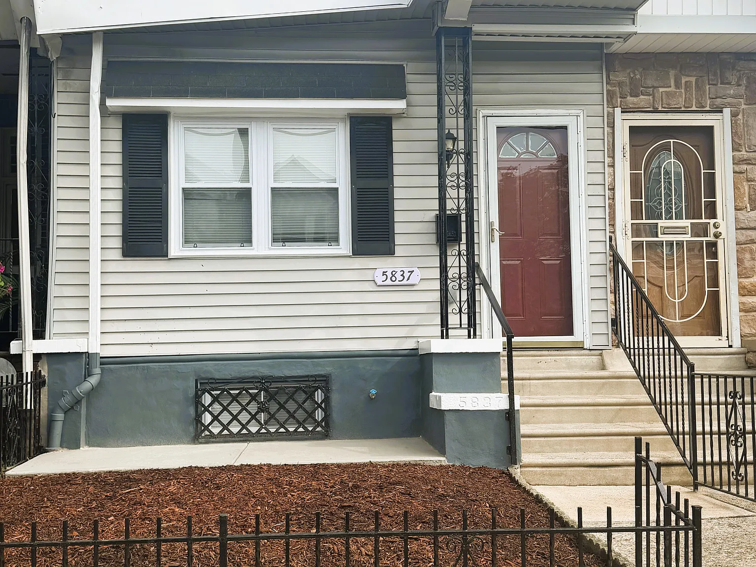 3 bed, 1232 sqft, $1,649 — Photo 2