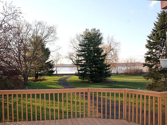 FRONT DECK FACING RIVER