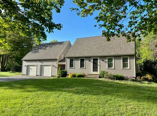 1 Canterbury Pines Dr, Gorham, ME 04038