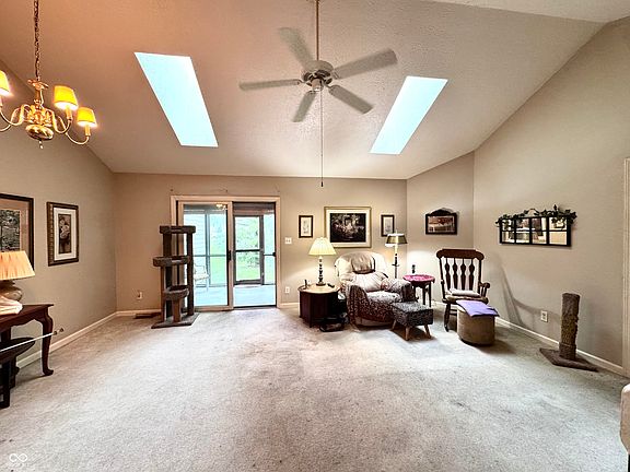 2nd image of 673 Brook Dr