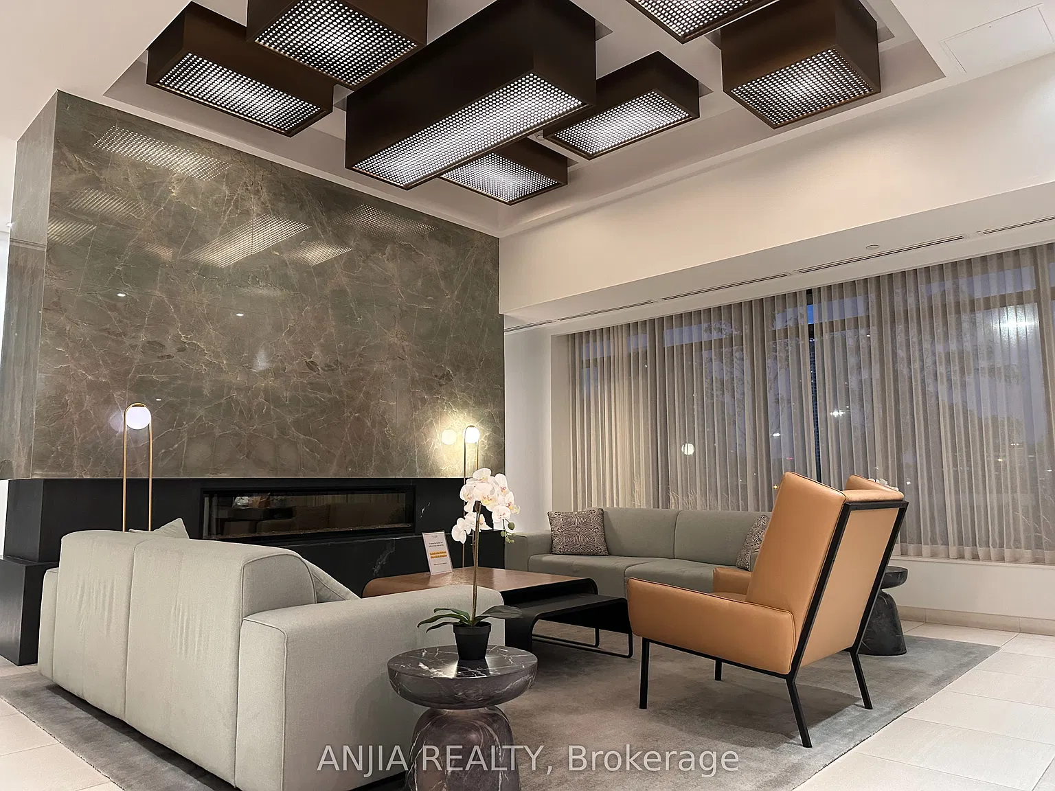 188 Fairview Mall Dr — Photo 1