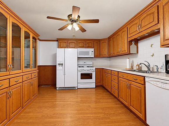 4th image of 393 Vernon Rd