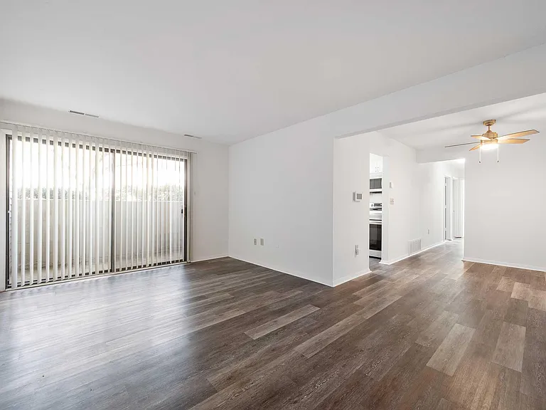Foxridge Apartment Homes — Photo 194