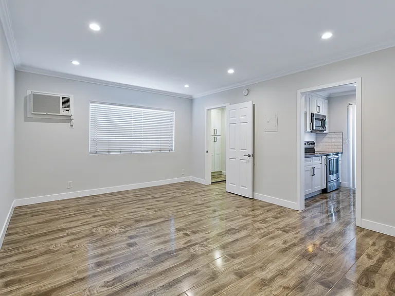 346 N Occidental Blvd #2A — Photo 4
