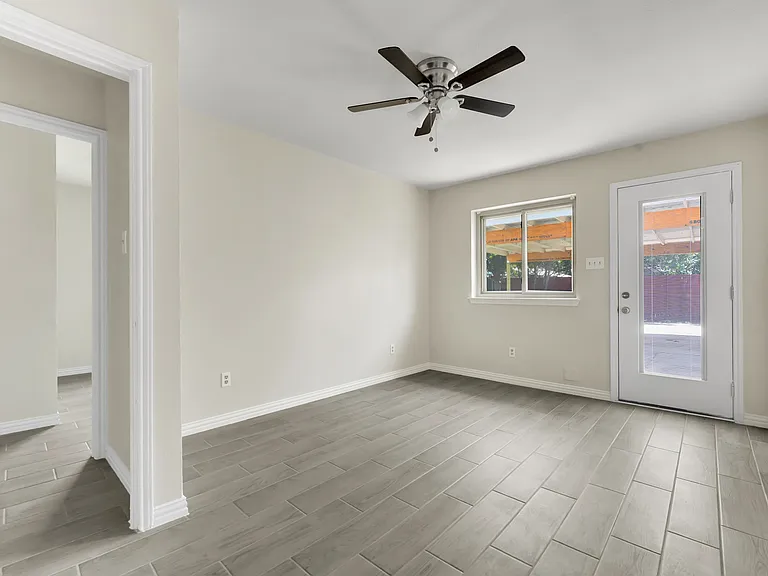 405 S Las Vegas Trl — Photo 14