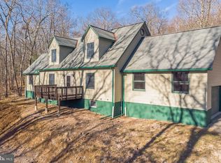 199 Urban Rd, Hawley, PA 18428