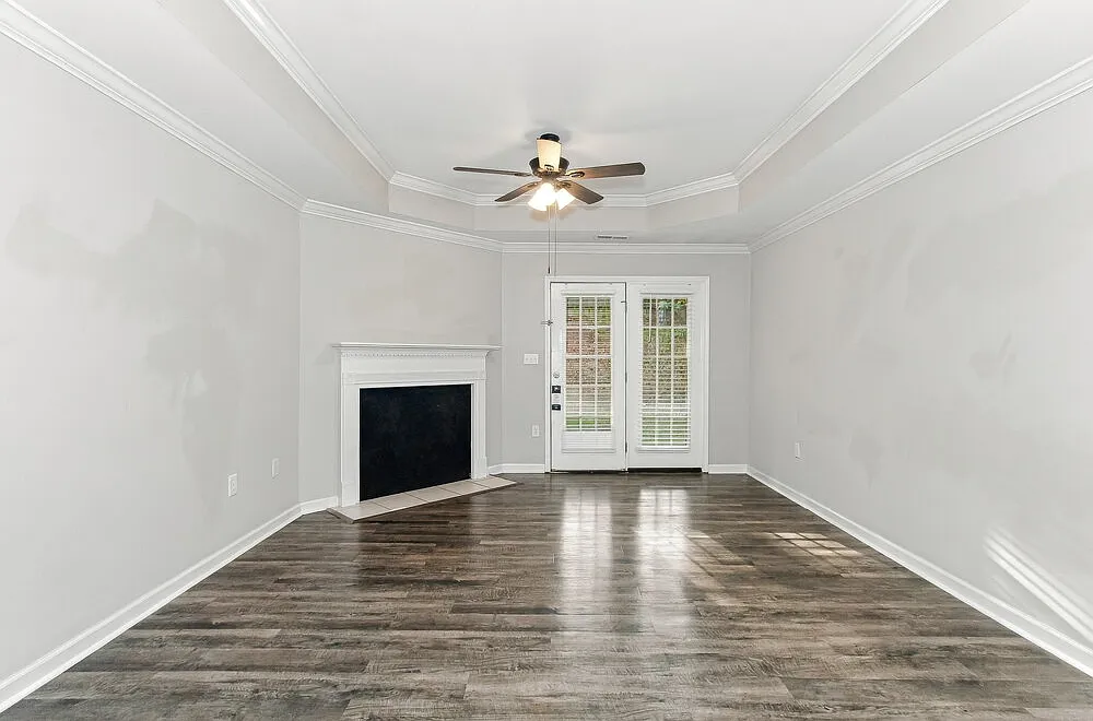 3 bed, 2.0 bath, 1214 sqft, $1,680 — Photo 3