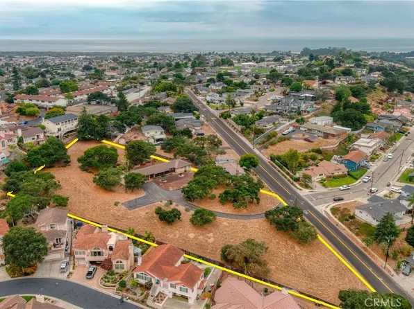 910 N 12th St, Grover Beach, CA 93433